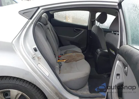 2016 Hyundai Elantra Se z USA, uszkodzony, nr VIN 5NPDH4AE9GH703363